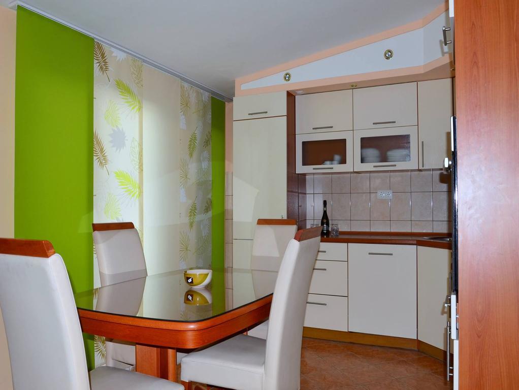 Apartman Julienne Kaštela Δωμάτιο φωτογραφία